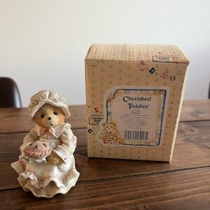 Cherished Teddies - Patience - “Happiness Is Homemade” 🥧